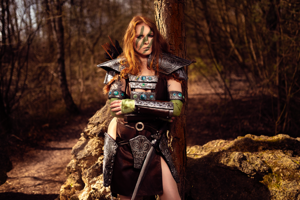 Cosplayer in Rüstung